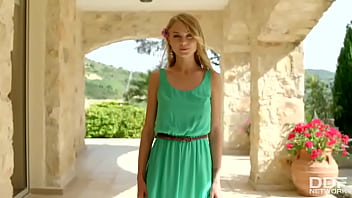 Sexy Summer Sweetheart: Ukranian Blonde' Sizzling Reveal