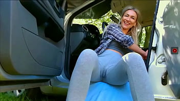 Se Masturbando Em Publico