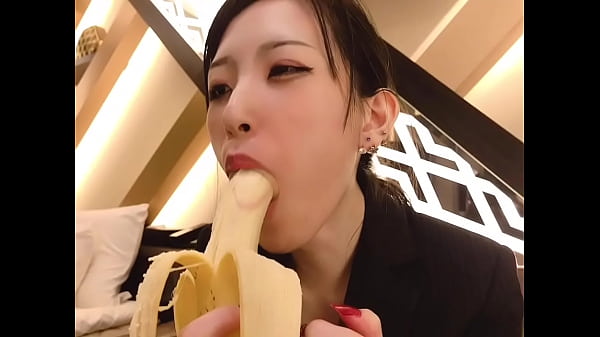 Blowjob To Banana To Put The Condom On Japanese Amateur Handjob.