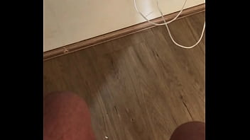 Marido Gozando No Quarto