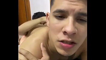 Latinos Besando Mamando Verga