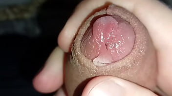 Мокрый член с утра