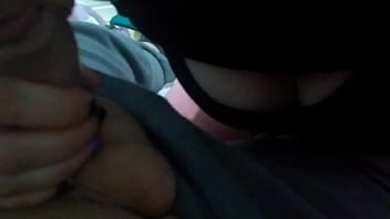 Novinha Tetuda Dando Aquela Mamada Ate Sair Leitinho