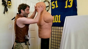 Sexy Knee Strike Tutorial By Max Shenanigans