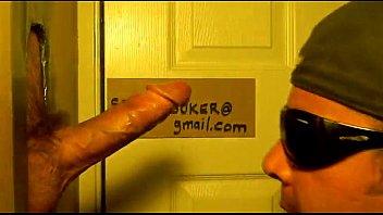 Xtube Fan 6_4 Tall Guy In His 20_s Wants Hoover Throat - Xtube Porn Video - Hoovermouth