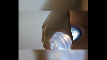 Novinho Enfiando Consolo Enorme No Cu