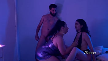 A Vizinha Chamou A Policia Pra Acabar Com Nossa Festinha E Chupamos Ele Tamb_m - Biella E _gatha Ludovino