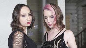 Alice Paradise And Regina Moonshine Are Having Fun With The Dog' Rubber Dick (wet)