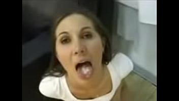 Buen Anal En Un Sofa, A Una Puta Traga Leche