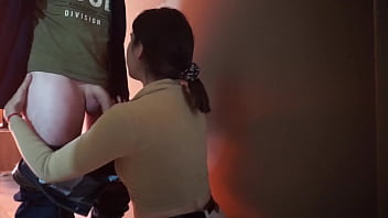 Esposa Se La Chupa A Un Delivery Y Se Da Cuenta Que Es Su Hijastro (se Traga Toda La Leche)