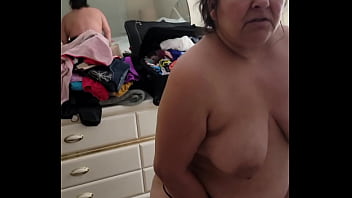 Mi Esposa Se Masturba Con Un Dildo Grande