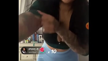 Sexy Latina Girl Going Live