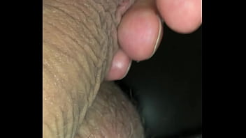 Loiro Acariciando O Pau