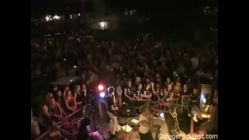 Santa Barbara Party Babe Licking And Fucking Pussy