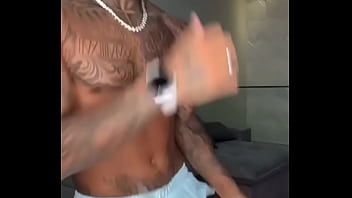 Dançarino Dynho Alves Nu