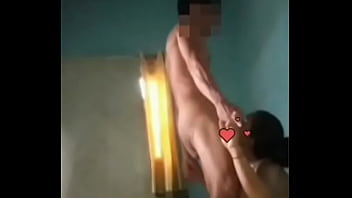 Sigue Divirtiéndose Con Su Amigo