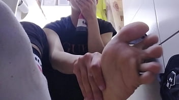Enjoy My Sweaty Feet With Cumshot
