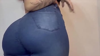 Lula Farting In Jeans! (huge Booty!)