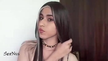 Peinando Mi Bella Peluca Color Marrón