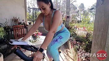 Morena Da Bunda Gg Ficou Com Tesão Na Bike De Spinning E Pediu Pra Foder O Cu E Encher A Buceta De Porra - Regina Rizzi - Marquesxxx