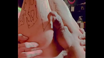 Trashqveen: Hands Free Cumshot