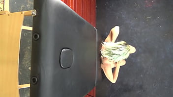 Hot Chi Pussy Eating Top