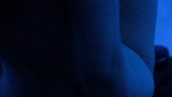 Gigi Breeze Blacklight Massage Main 3