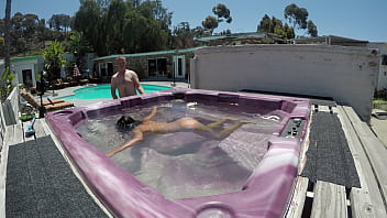 Dayanara Hot Tub Right