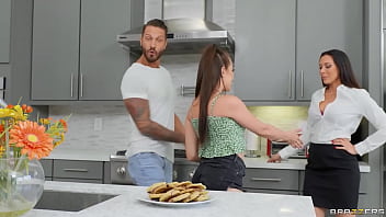 The Realtor - Rachel Starr, Aubree Valentine / Brazzers / Full Video