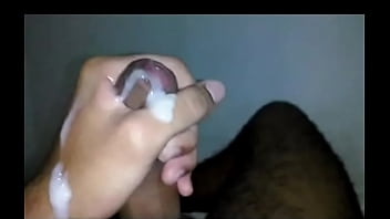 Batendo Uma E Gozando Gostoso - cumshot, cum, masturbation, soloboy - Video 1564752