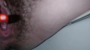 Nena Se Masturba Con Su Cepillo De Dientes Dientes Para Su Novio Y Se Graba