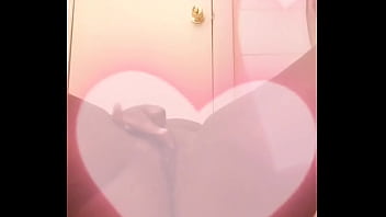 Monie Plays With Pussy