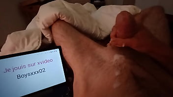 Branlette Matinale Avec Couille Ficelé