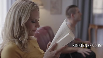 Step Mom' Obsession With Erotic Novels - Mona Wales
