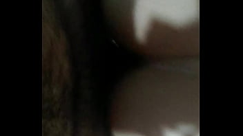 Unos Buenos Empujones A Su Vagina Humeda