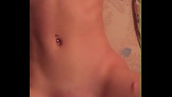 La Mia Sorellastra Viene A Trovarmi Mentre Il Suo Ragazzo è In Vacanza