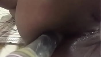 Bucetuda Engolindo Consolo Com Cuzinho