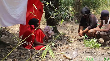 A Village Slay Queen Got Fucked By The Prince In The Bush