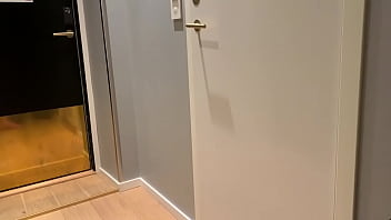 Hotelroom Cum In Glass For Maid