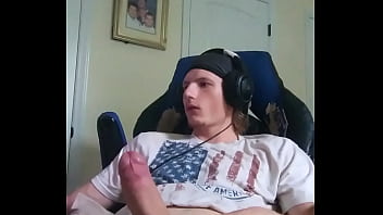 Matthew Cole Jerks Off And Cums All Over His Bed