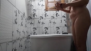 Eu Conferindo O Conserto Do Chuveiro Daquele Jeito Stella Still