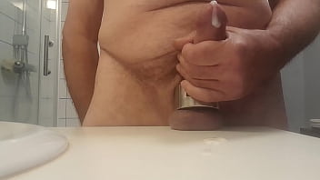 Ejac Couilles Ecrasees