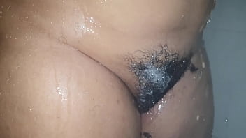 Depilando O Maior Bucetão Do Brasil