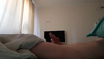 Masturbation In Bed - cumshot, cum, bed, masturbation, solo, dick, home, bisexual, morning, pillow, gay-amateur - Video 1529305