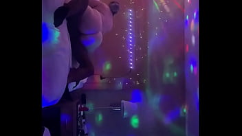 Big White Booty Bouncing On Bbc