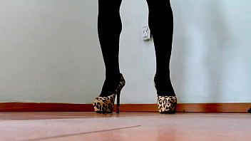 Me Masturbo En Tacones Vestido Y Bodystocking