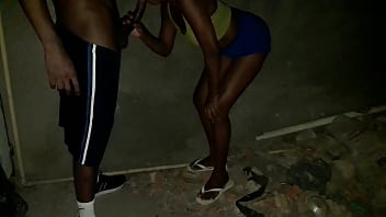 Magrinha Mamando O Piroc_o Do Neg_o No Rua Escura Acabou Chegando Gente