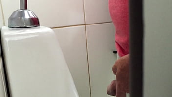 Espiando Banheiro Aeroporto