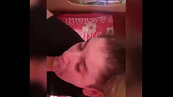 Rubia Chupando Pija En Casa Rodante