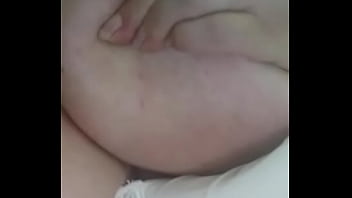 Qualcuno Mi Morde I Capezzoli?